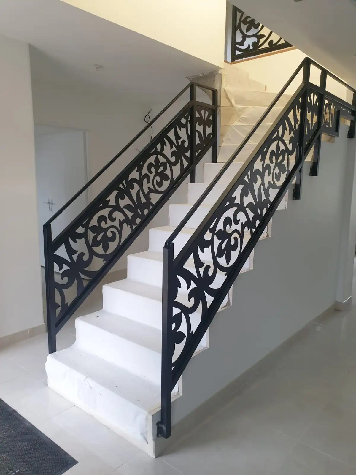 Garde-corps mezzanines et escaliers personnalisés