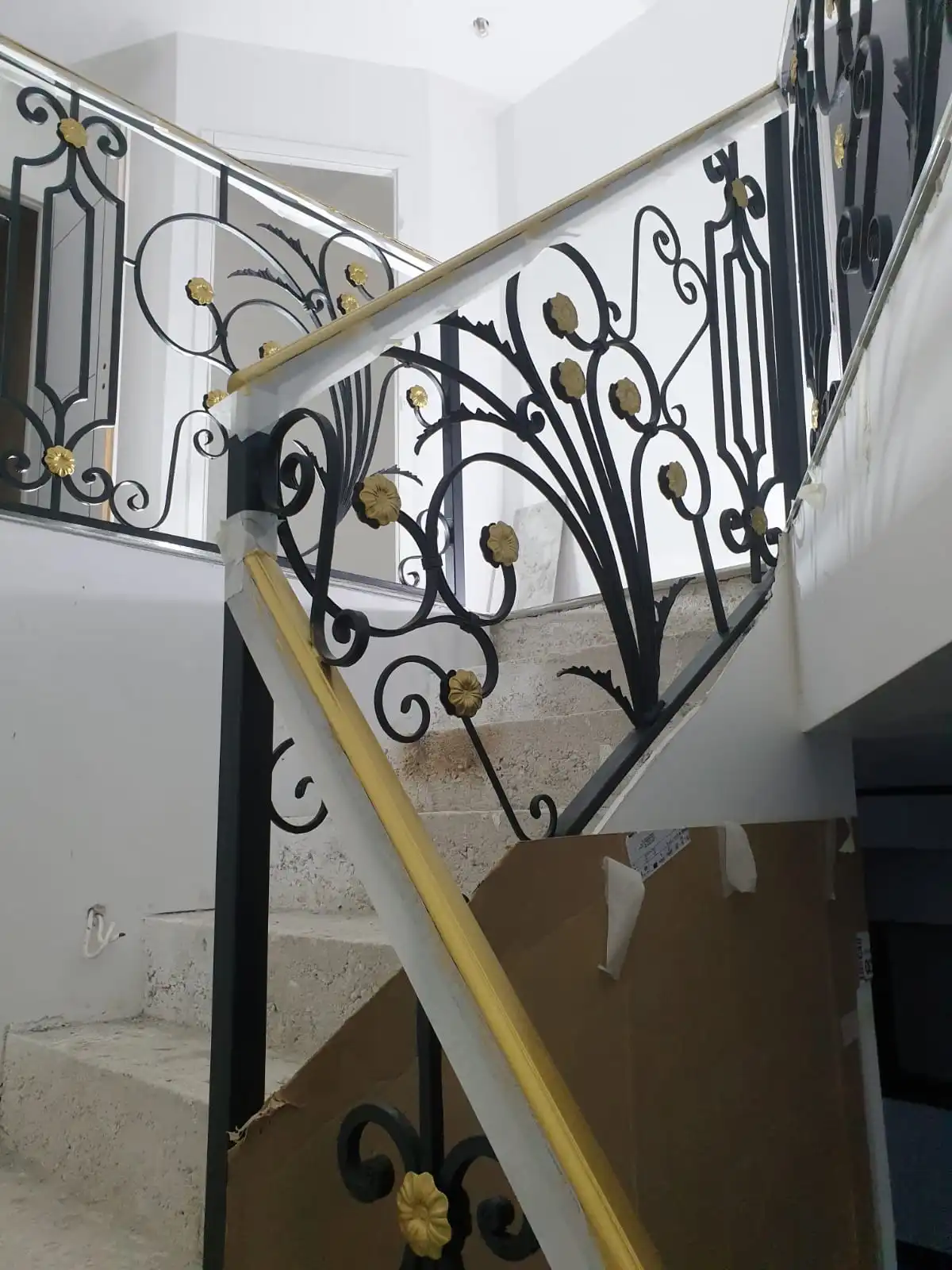Garde-corps mezzanines et escaliers personnalisés