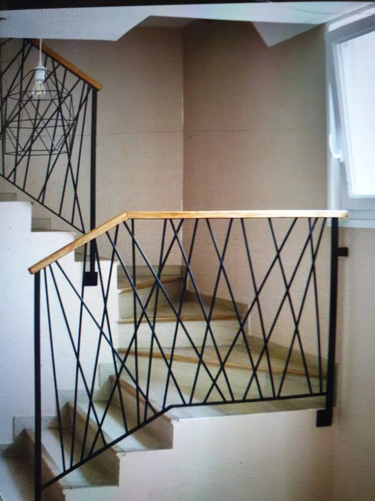 Garde-corps mezzanines et escaliers personnalisés