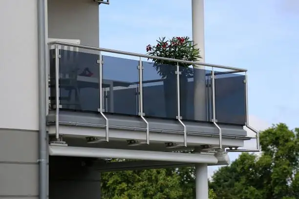 Garde-corps mezzanines et escaliers personnalisés